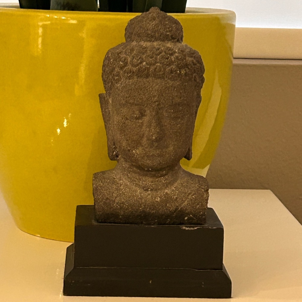 Stone Buddha Head Sculpture - Picture 5 of 9